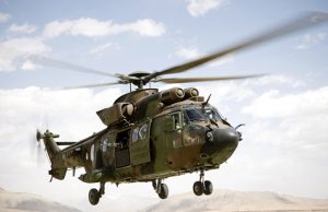 SAM monument en Cougar helikopter