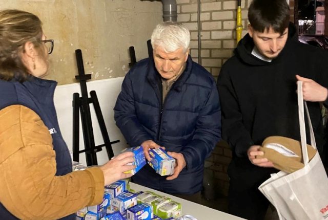 Foto: Portaal - Bewoners Varenstraat Soest vieren renovatie