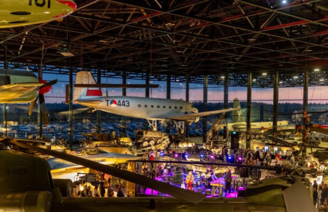 Foto: Defensie.nl - Spectaculaire muziekavond in het Nationaal Militair Museum
