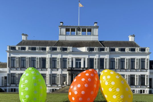 Paaseieren zoeken op Paleis Soestdijk Paaseieren zoeken op Paleis Soestdijk