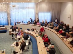 Het slotdebat had veel weg van een inspraakmiddag in Soest Het slotdebat had veel weg van een inspraakmiddag in Soest