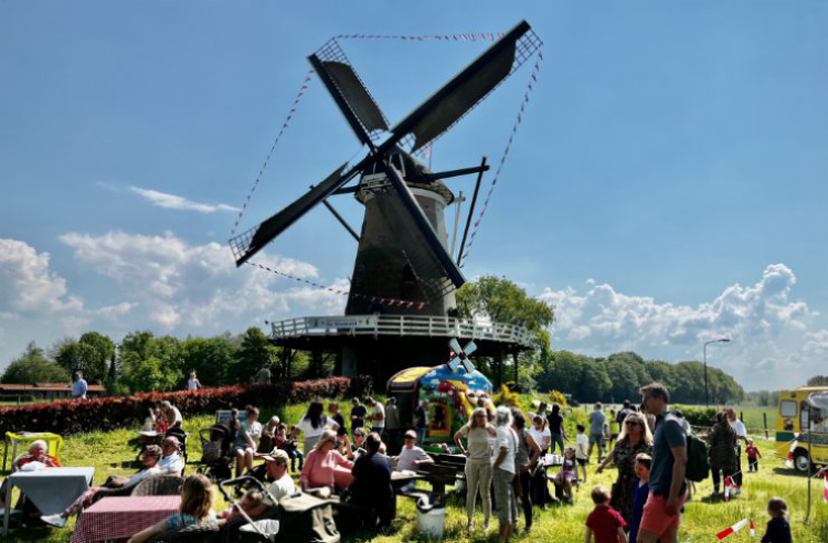 Feestelijke Molendag bij Korenmolen De Windhond Soest