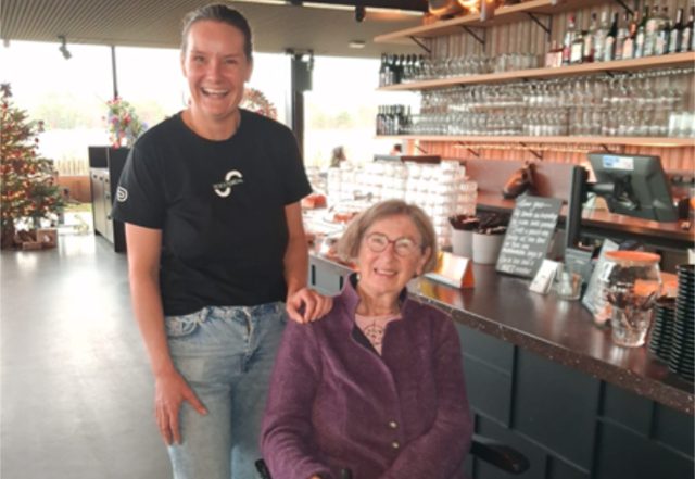 Ambassadeur Albertine van der Zee (83) Ambassadeur Albertine van der Zee (83)