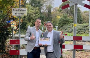Spoorwegovergang Gouden Ploeg blijft open in Soest Gemeente Soest en Prorail houden Gouden Ploeg open