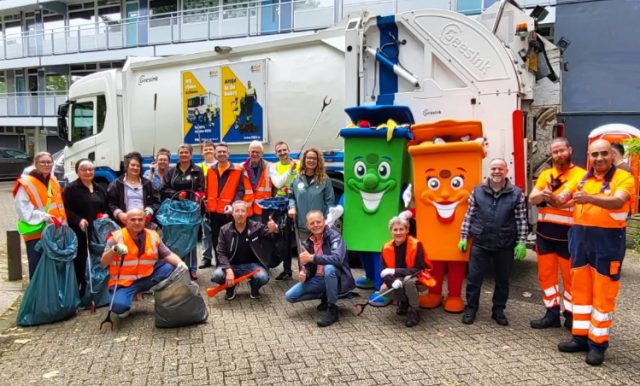 Foto: Gem. Soest - Inwoners Smitsveen organiseren opschoonactie in Soest Foto: Gem. Soest - Inwoners Smitsveen organiseren opschoonactie in Soest